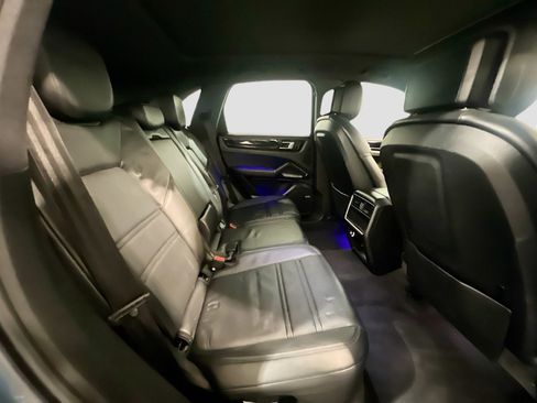 Used 2019 Porsche Cayenne AWD/4WD image 22