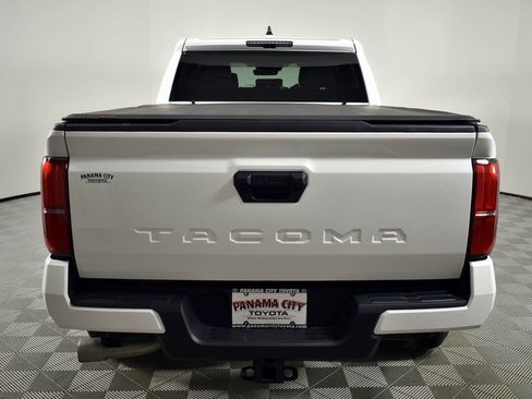 Used 2024 Toyota Tacoma TRD Sport image 6