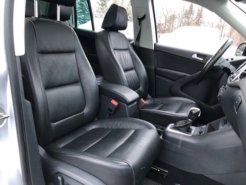 Used 2017 Volkswagen Tiguan Sport image 31