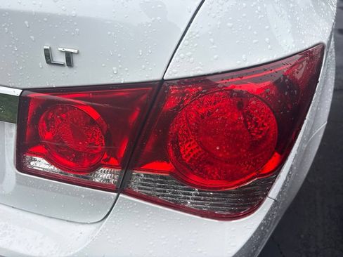 Used 2015 Chevrolet Cruze LT FWD image 27
