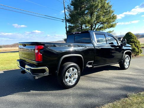 Used 2022 Chevrolet Silverado 3500 LTZ w/ LTZ Plus Package image 7