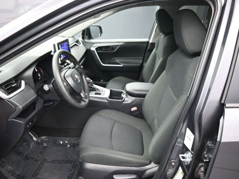 Used 2025 Toyota RAV4 LE image 18