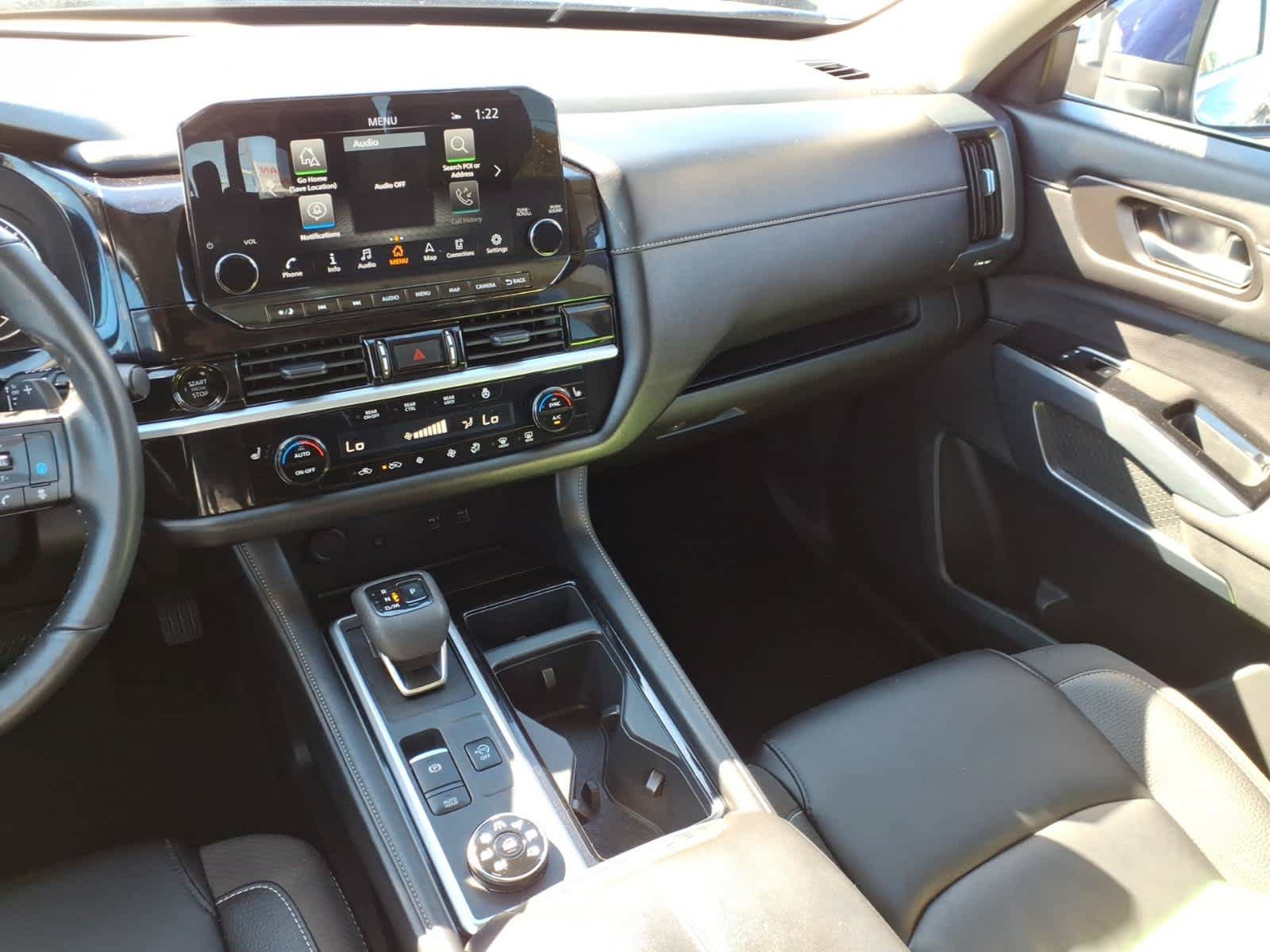 Used 2025 Nissan Pathfinder SL AWD/4WD image 15