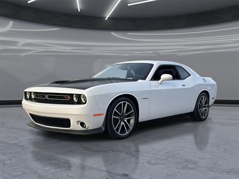 Used 2020 Dodge Challenger R/T w/ Plus Package image 1