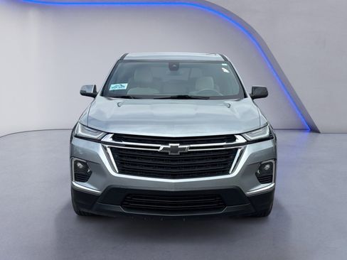 Used 2023 Chevrolet Traverse LS image 12