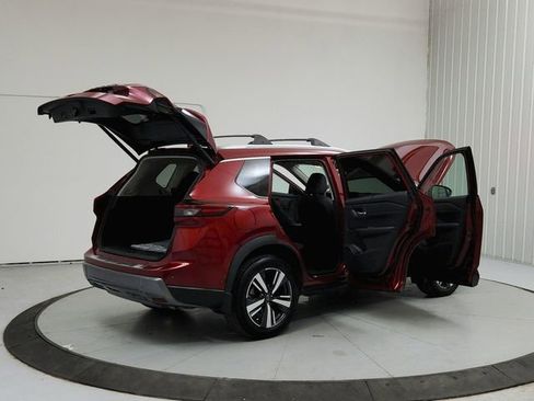 Used 2024 Nissan Rogue SL w/ SL Premium Package image 15