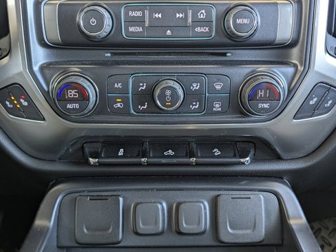 Used 2018 Chevrolet Silverado 1500 LT w/ All Star Edition image 41