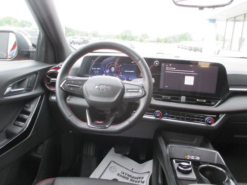 Used 2026 Chevrolet Equinox RS w/ Convenience Package III AWD/4WD image 14