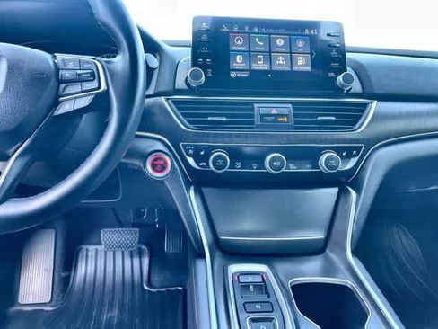 Used 2022 Honda Accord Touring image 18