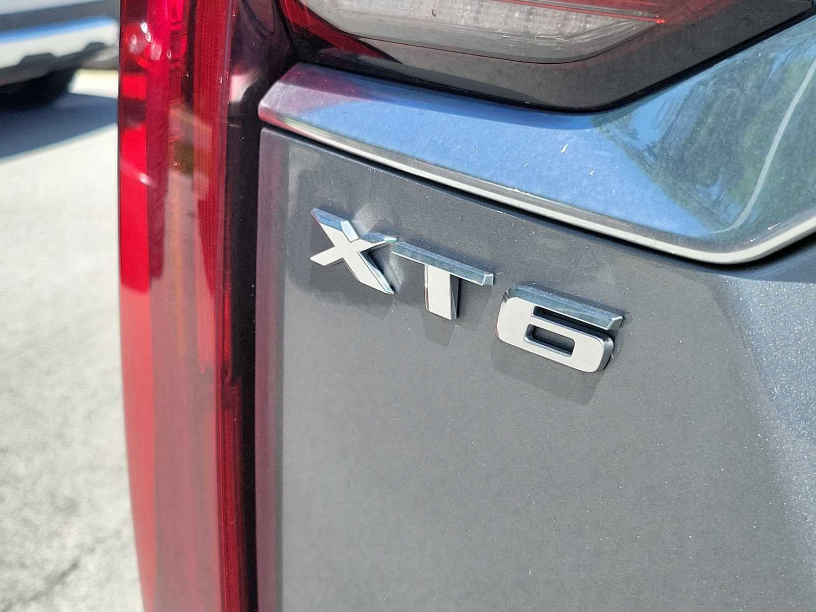 Used 2023 Cadillac XT6 Premium Luxury w/ Technology Package AWD/4WD image 6