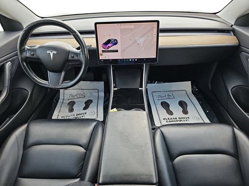 Used 2018 Tesla Model 3 Long Range RWD image 10