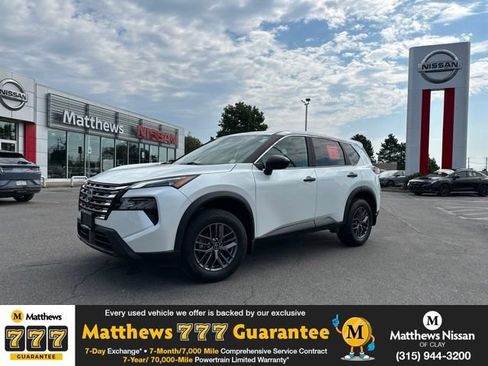 Used 2025 Nissan Rogue S AWD/4WD image 1
