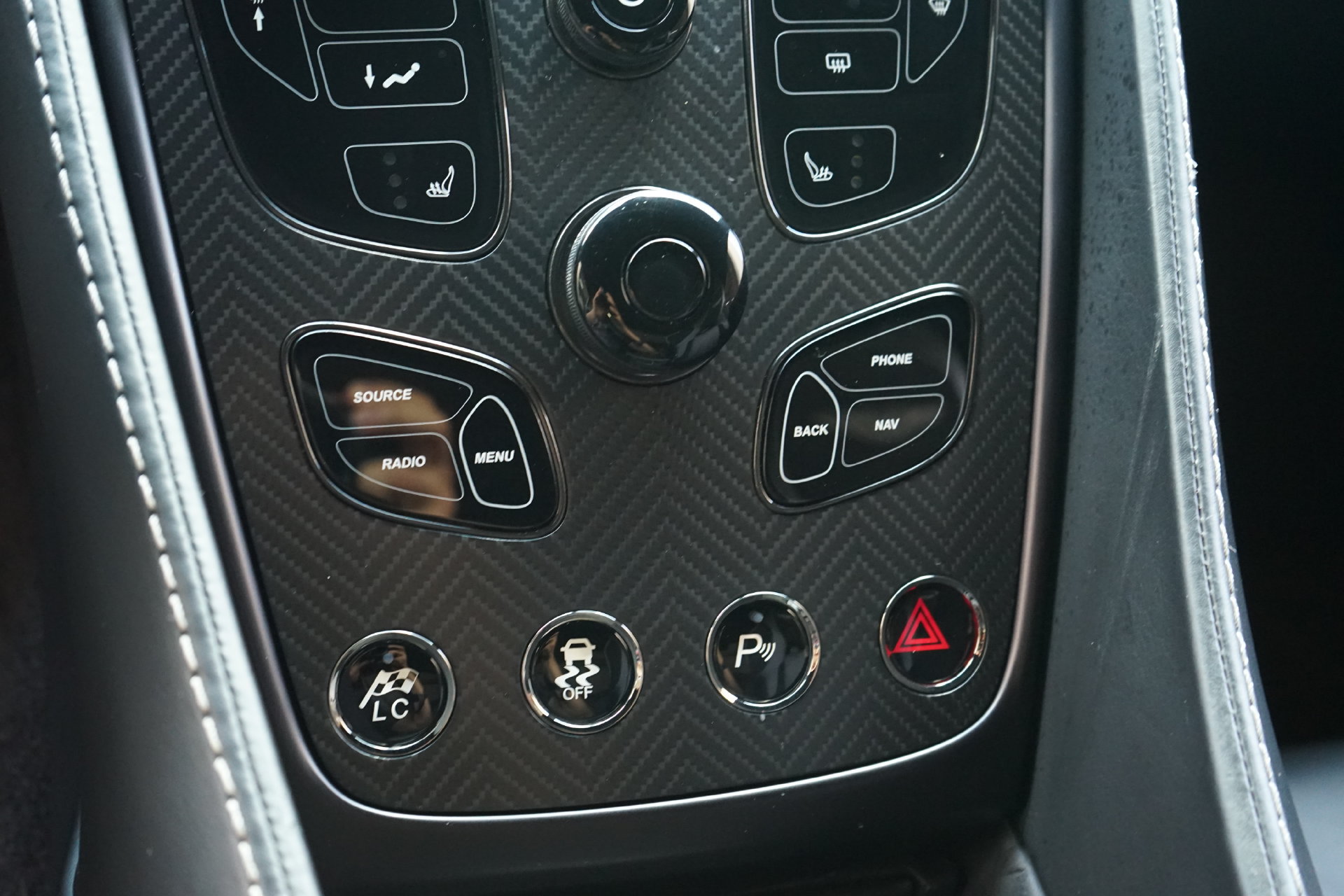 Used 2015 Aston Martin Vanquish Coupe RWD image 20