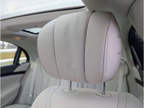 Used 2016 Mercedes-Benz S 550 4MATIC Sedan w/ Premium Package image 15