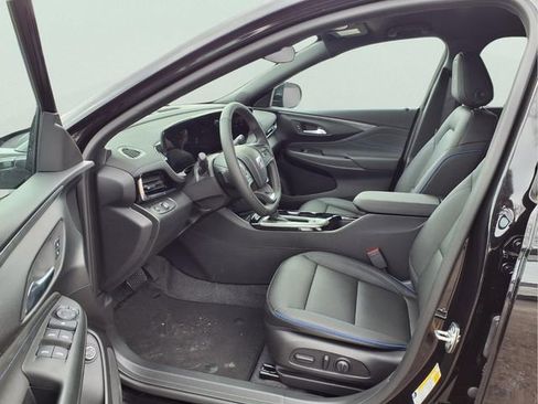 New 2026 Buick Envista Sport Touring w/ Convenience I Package FWD image 17