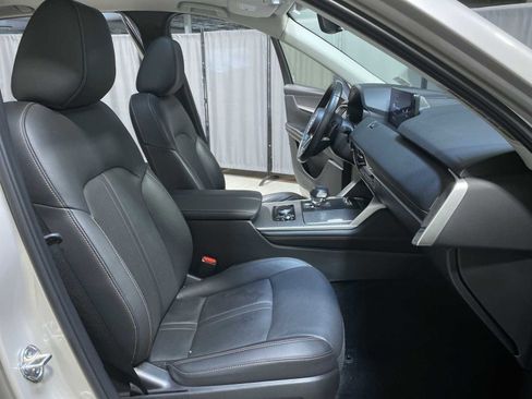 Used 2025 MAZDA CX-90 3.3 Turbo w/ Preferred Package AWD/4WD image 14