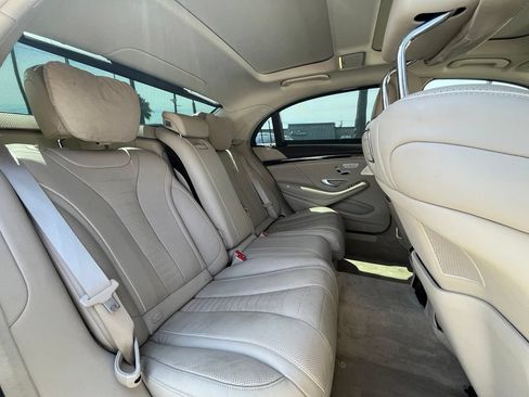 Used 2019 Mercedes-Benz S 560 Sedan image 18