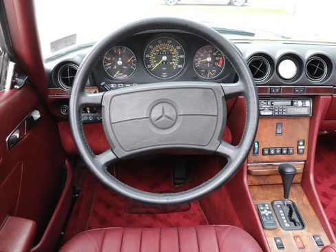 Used 1987 Mercedes-Benz 560 SL image 23