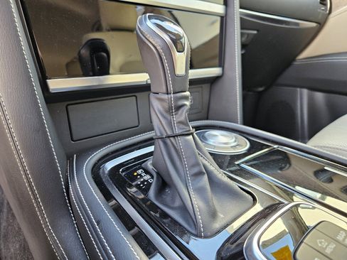 Used 2023 INFINITI QX80 Premium Select w/ All-Season Package image 24