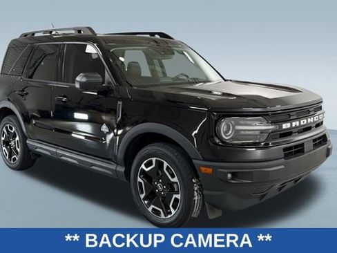 Used 2023 Ford Bronco Sport Outer Banks w/ Tech Package AWD/4WD image 3