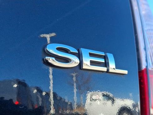 Used 2013 Ford Edge SEL image 30