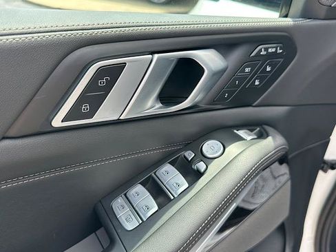 Used 2025 BMW X7 xDrive40i w/ Executive Package AWD/4WD image 16