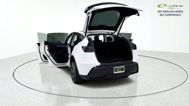 Used 2026 Tesla Model Y 2WD image 16