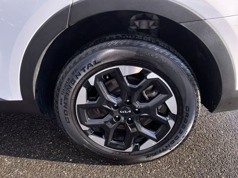 Used 2024 Kia Sorento S image 10