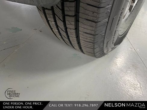 Used 2019 Nissan Frontier PRO-4X w/ Pro-4x Luxury Package image 17