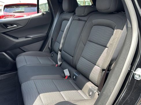 Used 2026 Chevrolet Equinox LT FWD image 18