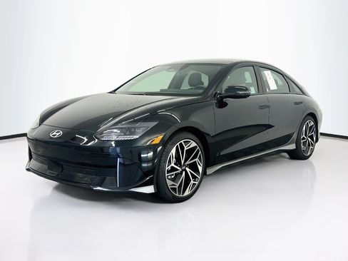 Used 2023 Hyundai Ioniq 6 Limited AWD/4WD image 3