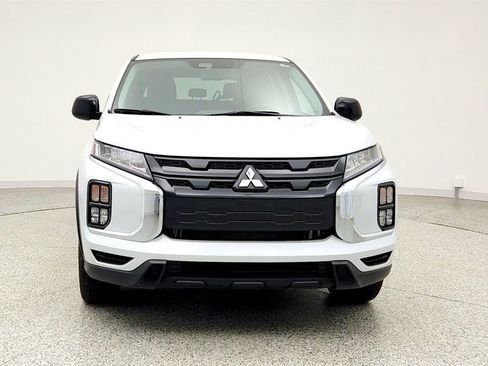 Used 2024 Mitsubishi Outlander Sport LE image 2
