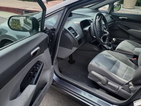 Used 2010 Honda Civic LX image 9
