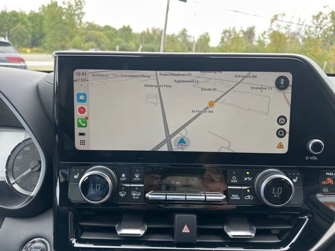 Used 2023 Toyota Highlander XLE image 21