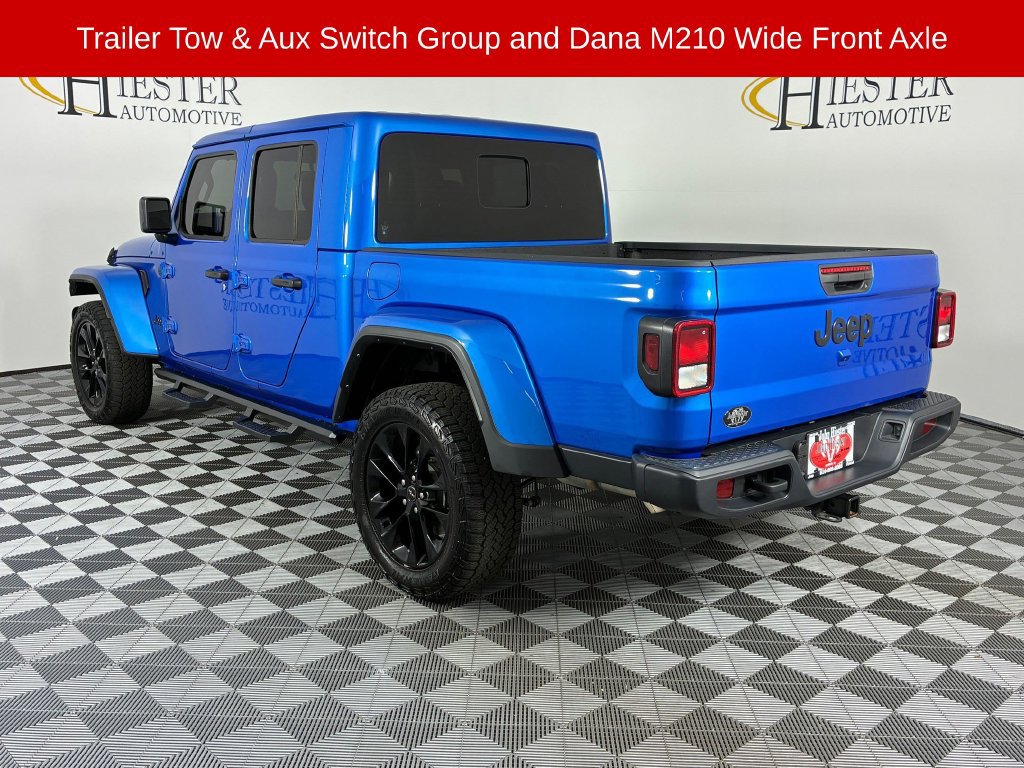 Used 2025 Jeep Gladiator Sport AWD/4WD image 8