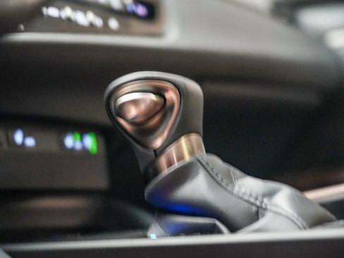 Used 2024 Lexus ES 350 w/ Premium Package image 24