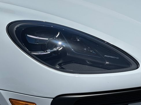 Certified 2021 Porsche Macan GTS AWD/4WD image 36