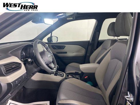 Used 2025 Subaru Forester Premium AWD/4WD image 14