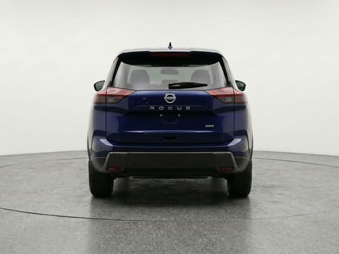 Used 2025 Nissan Rogue SV FWD image 6