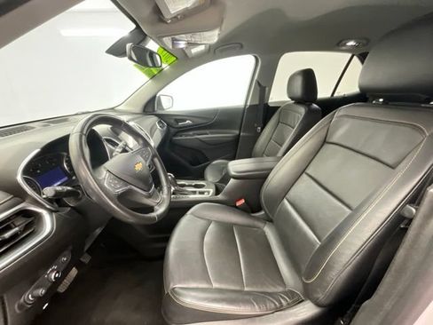Used 2019 Chevrolet Equinox Premier FWD image 16