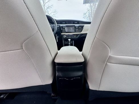 Used 2016 Toyota Corolla LE image 12