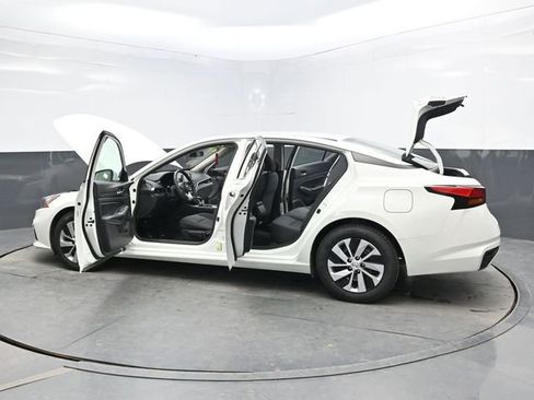 Used 2021 Nissan Altima 2.5 S FWD image 53