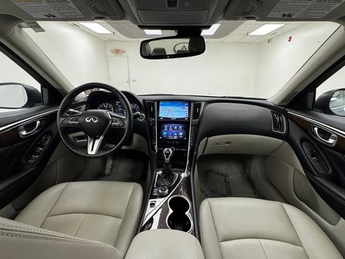 Used 2019 INFINITI Q50 Luxe w/ Essential Package (3.0T Luxe) image 17