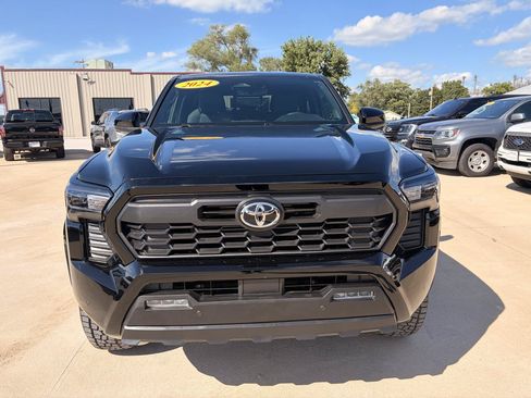 Used 2024 Toyota Tacoma SR5 AWD/4WD image 2