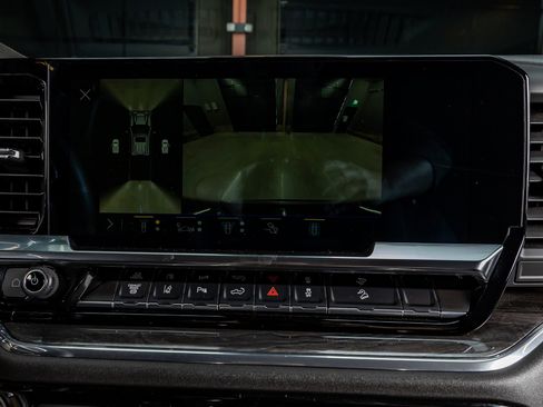 Used 2025 Chevrolet Silverado 2500 LTZ w/ LTZ Plus Package image 23