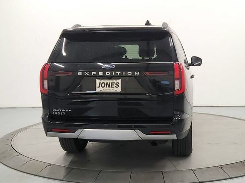 Used 2025 Ford Expedition Platinum AWD/4WD image 7