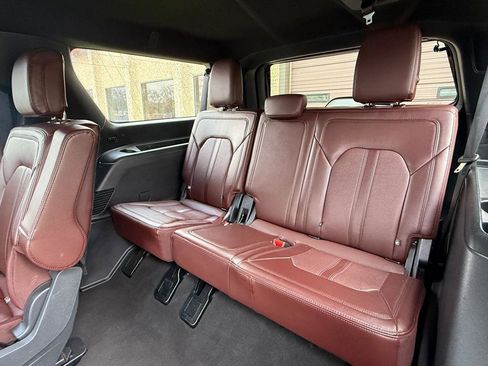 Used 2024 Ford Expedition Max Limited image 23