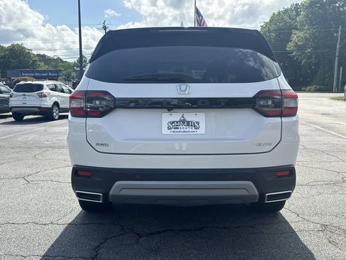 Used 2024 Honda Pilot Elite image 6
