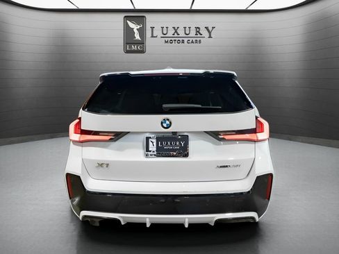 Used 2024 BMW X1 xDrive28i w/ M Sport Package image 4