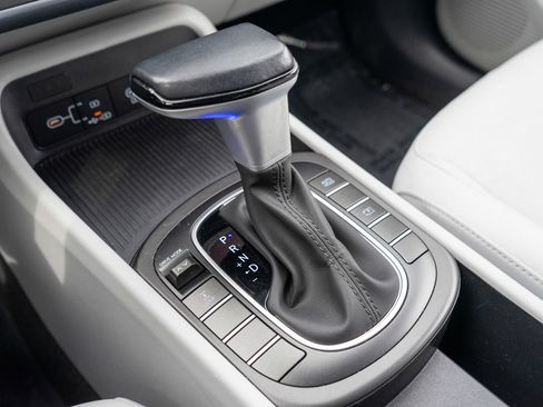 Used 2024 Hyundai Kona SEL image 20